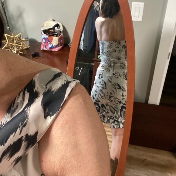 Designer dress - Picture 3 of 4